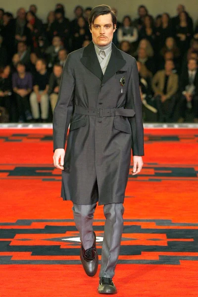 Look 9